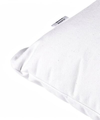 details oreiller pour lire dans lit